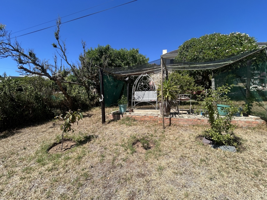 6 Bedroom Property for Sale in Napier Western Cape